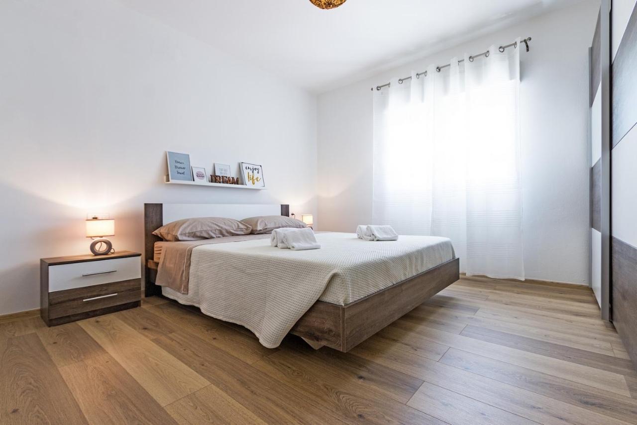 Holiday Apartment Near The Beach Fažana Dış mekan fotoğraf