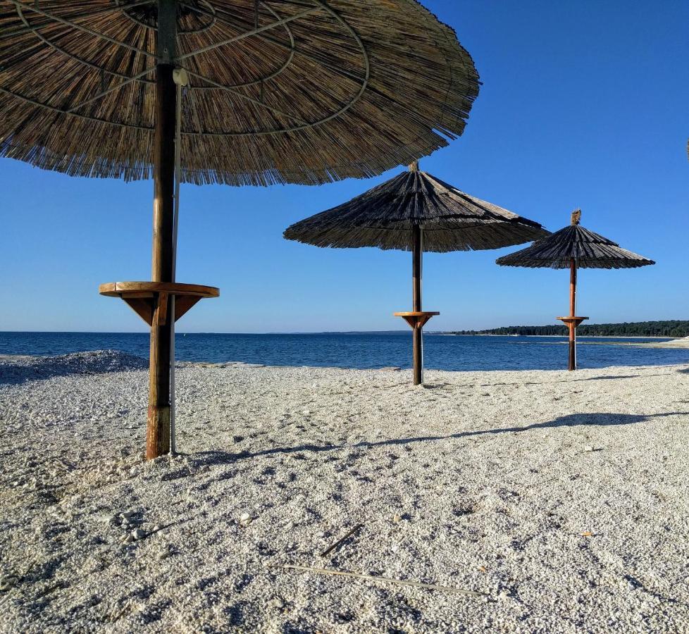 Holiday Apartment Near The Beach Fažana Dış mekan fotoğraf